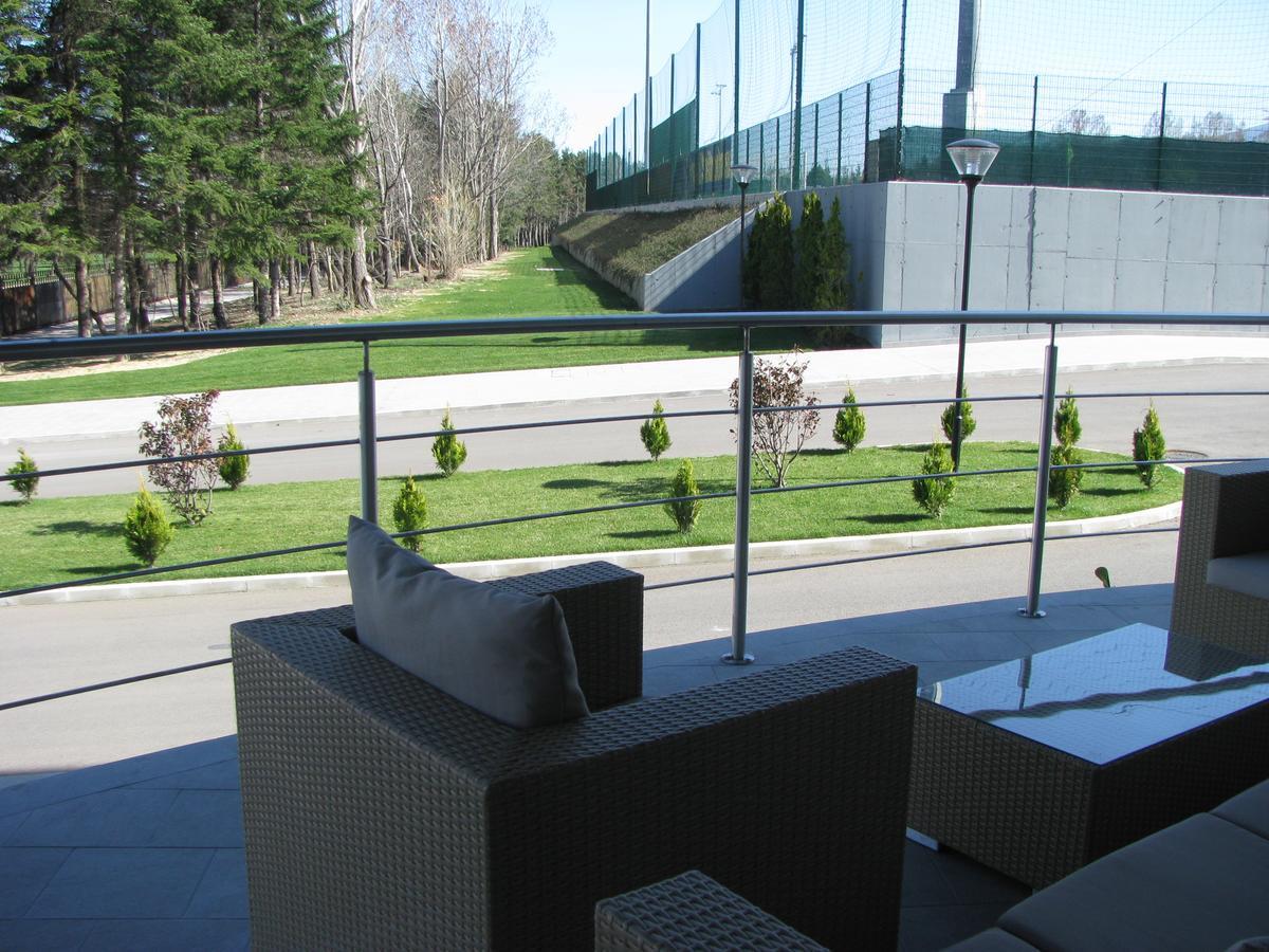 Bon Bon Park Hotel & Spa Boyana Sofia Exterior foto